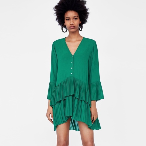 Zara BLOGGER FAV Green Pleated Tiered Dress - Picture 5 of 8